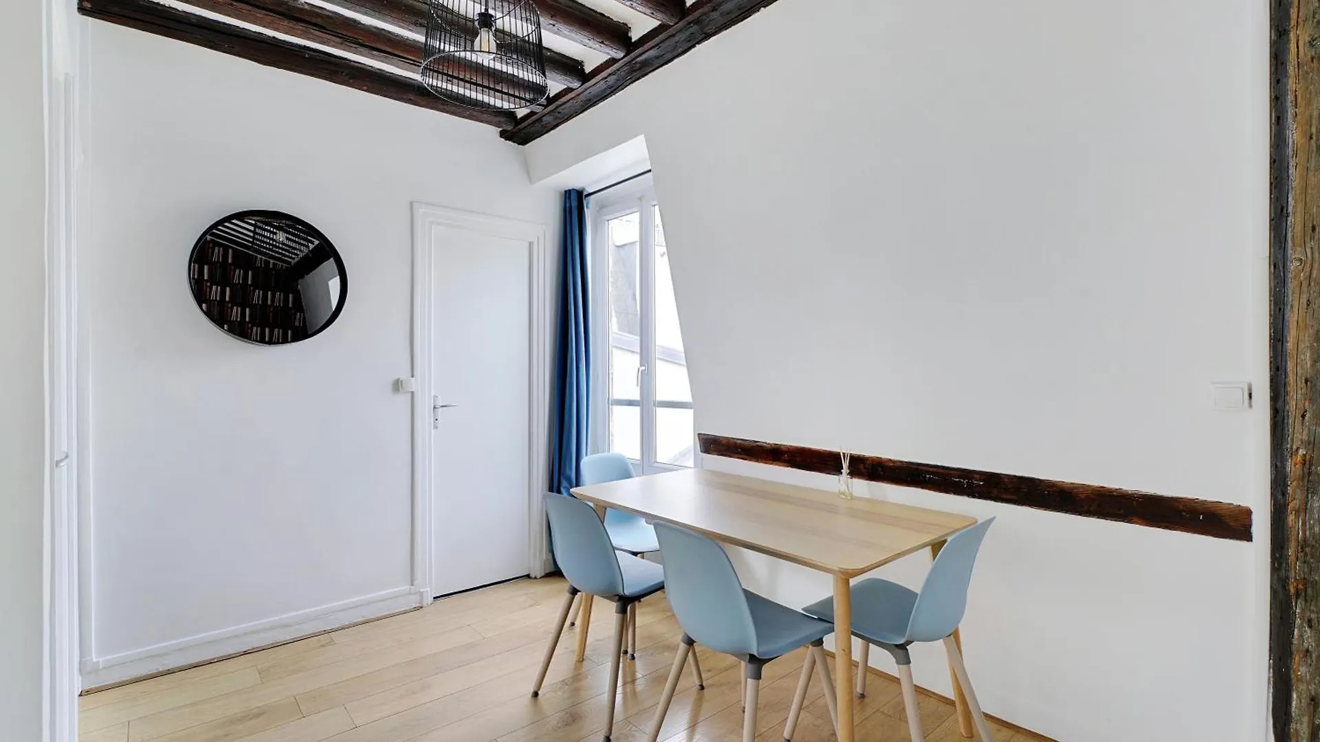 Apartament Parisian Charm In The Heart Of The Marais ! *