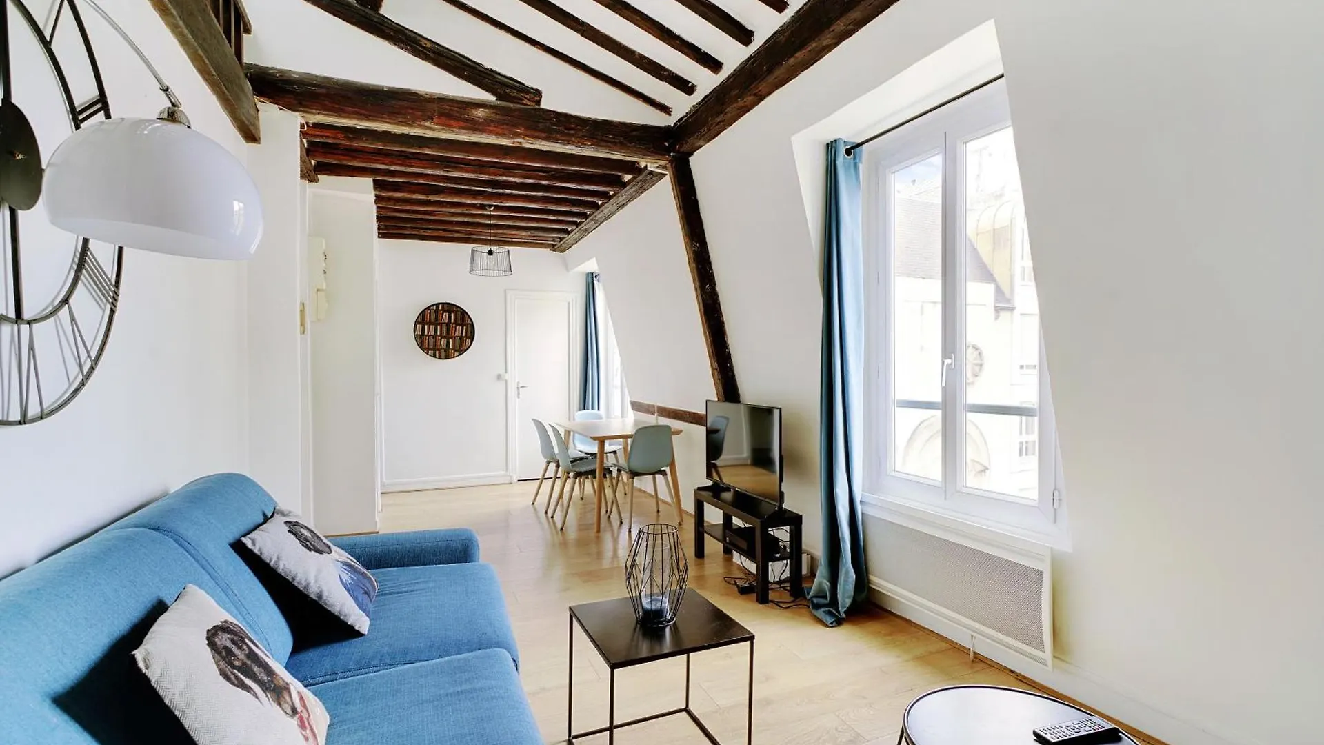 Apartment Parisian Charm In The Heart Of The Marais !
