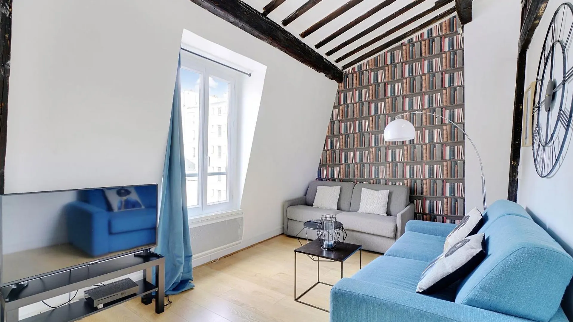 Parisian Charm In The Heart Of The Marais ! Paris